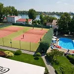 Ξενοδοχείο Aqua - Family Friendly Senec