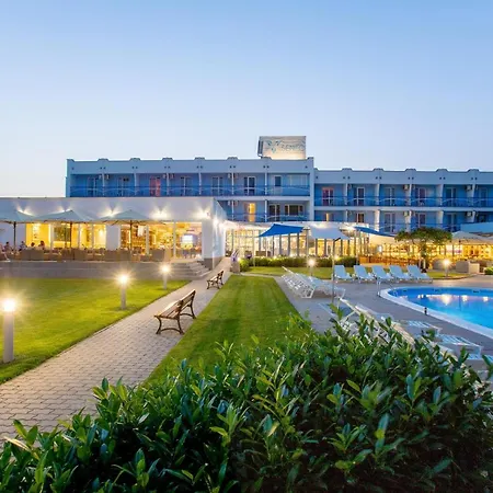 Aqua - Family Friendly