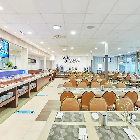 Aqua - Family Friendly Hotel