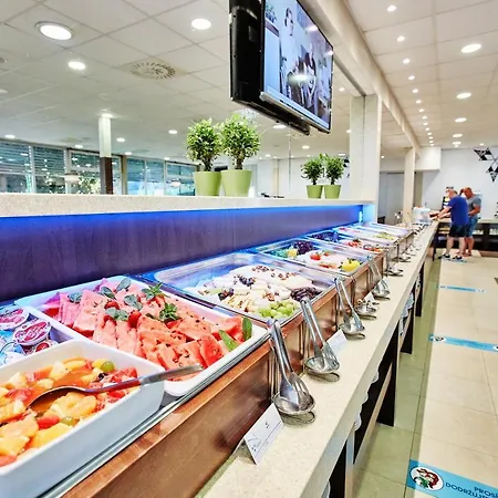Aqua - Family Friendly Hotel