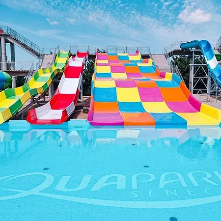 Aqua - Family Friendly Senec