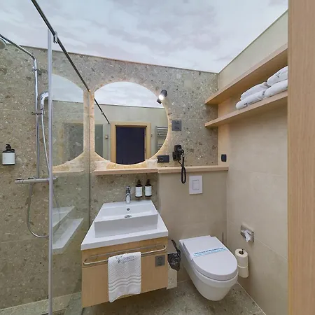 Aqua - Family Friendly