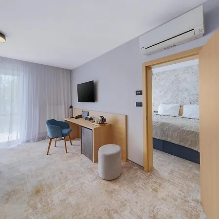 Aqua - Family Friendly