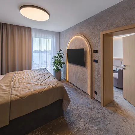 Aqua - Family Friendly