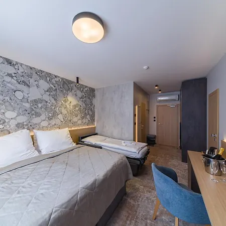 Aqua - Family Friendly