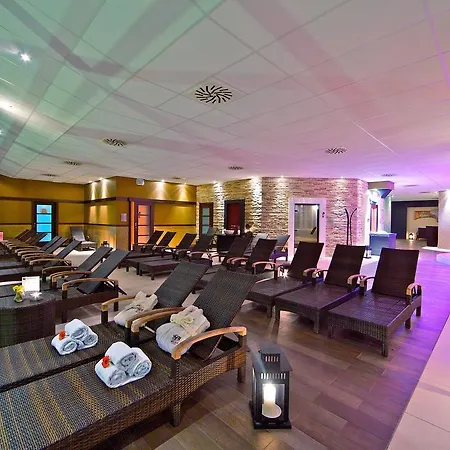 Hotel Aqua - Family Friendly