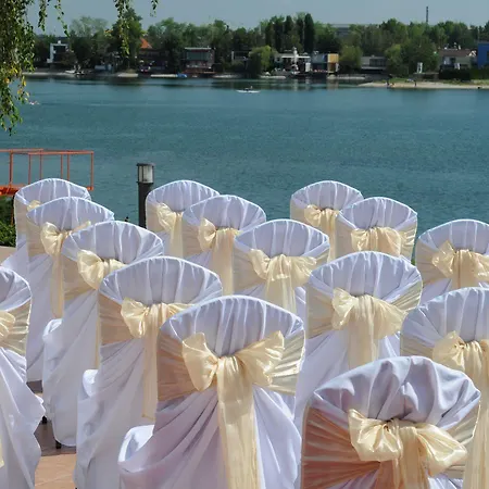 Aqua - Family Friendly Senec