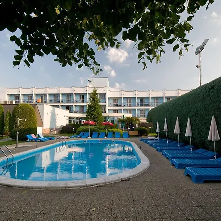 Aqua - Family Friendly Hotel 4*