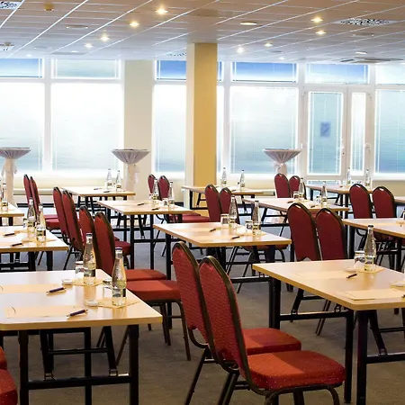 Aqua - Family Friendly Hotel Senec