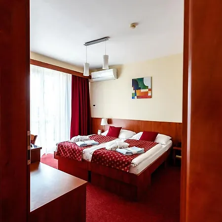 Aqua - Family Friendly