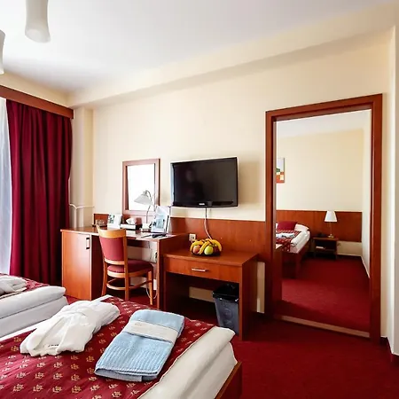 Hotel Aqua - Family Friendly 4*